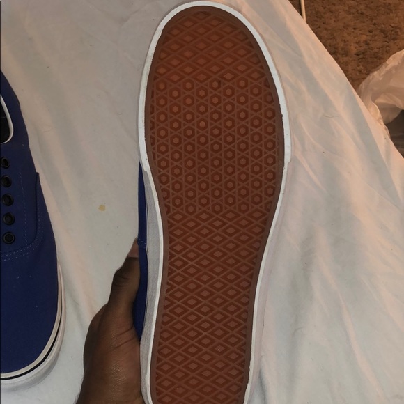 Vans - Picture 2 of 3